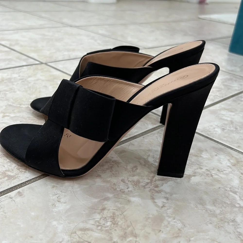 NEW Gianvitto Rossi BLACK Bow Mule Heeled Sandals